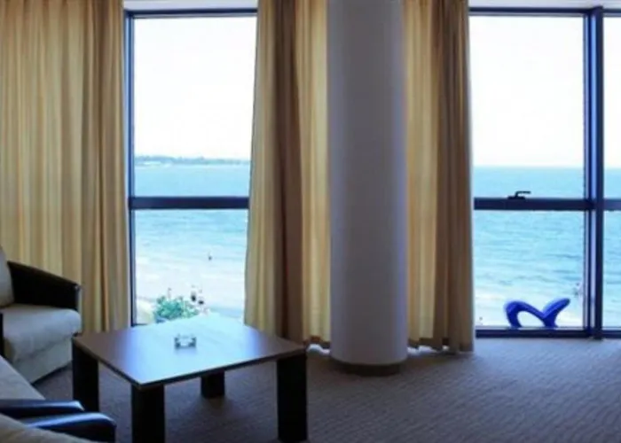 Хотел Bijou Равда