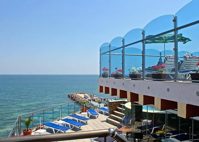 Хотел Bijou Равда